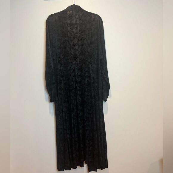 NWT Torrid Black Velvet Burnout Kimono Skeleton Damask Print Duster 4X 26 - Picture 13 of 13